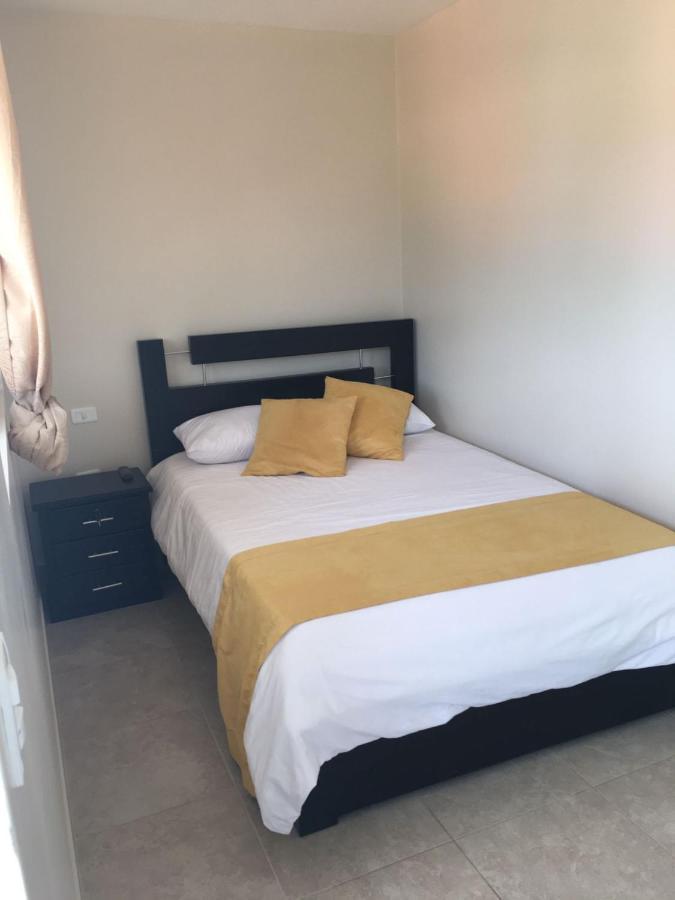 Tababela Airport B&B Esterno foto
