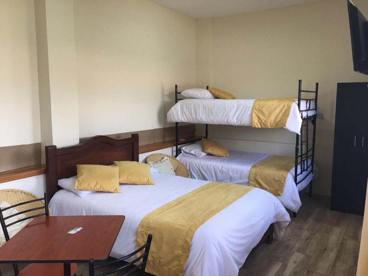 Tababela Airport B&B Esterno foto